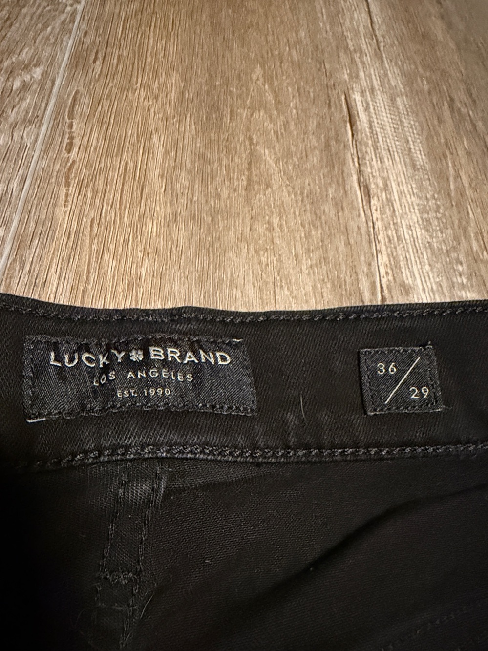 Lucky Brand 410 Athletic Straight Men's Jeans - Picture 2 of 8